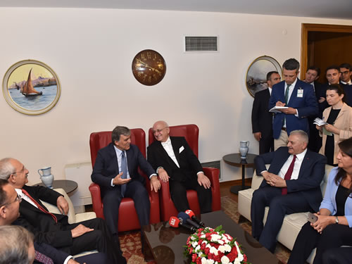 11. Cumhurbaşkanı Gül: "Siyasi partiler arasındaki yapıcı diyalog halkın da beklediği manzaraydı"